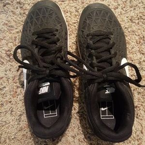 Nike Zoom Cage 2 Tennis (Court) Shoes.